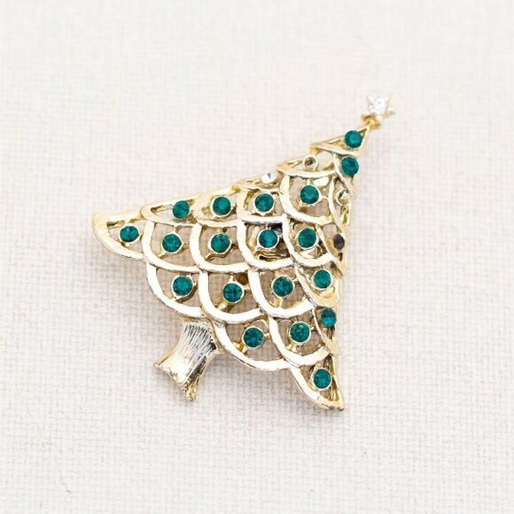 Vintage Green Rhinestones Gold Tone Christmas Tree Brooch - A11 - Picture 1 of 2